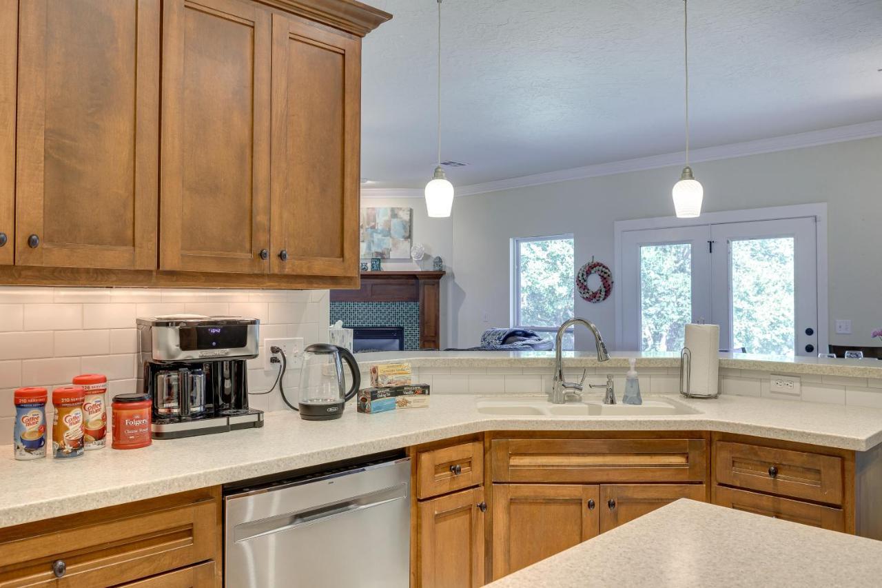 Quaint Noble Home 6 Mi To University Of Oklahoma! Norman Exterior foto