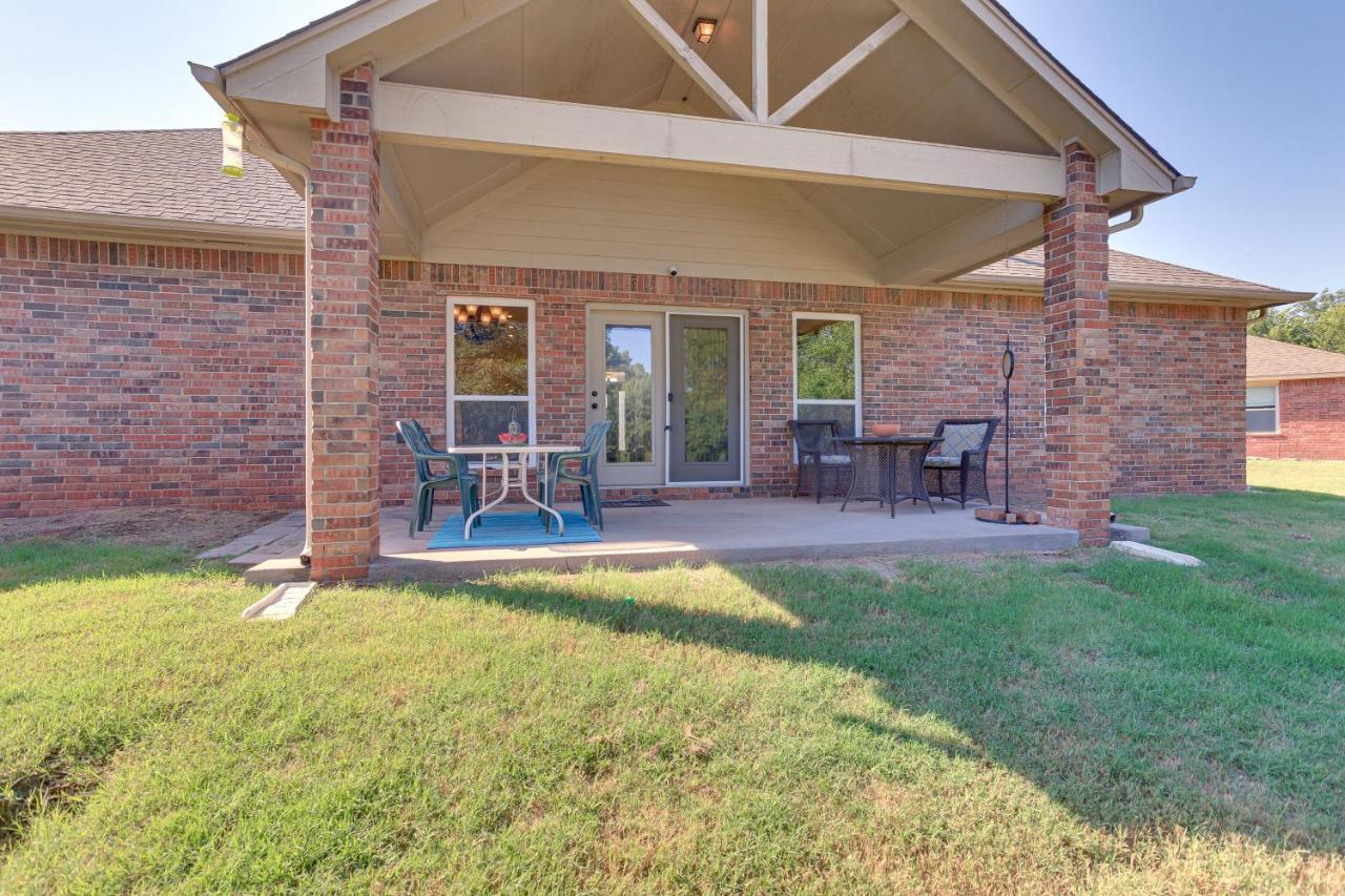 Quaint Noble Home 6 Mi To University Of Oklahoma! Norman Exterior foto
