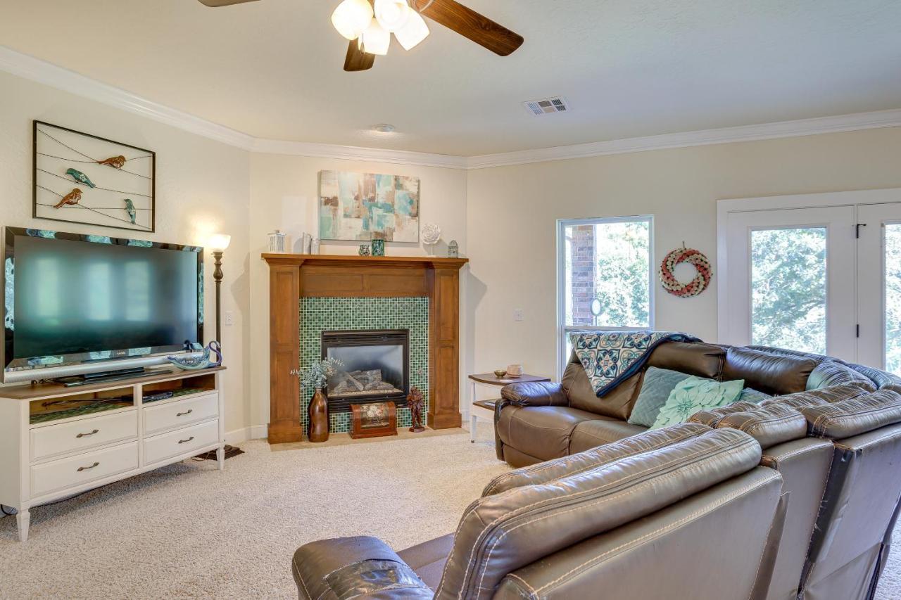 Quaint Noble Home 6 Mi To University Of Oklahoma! Norman Exterior foto
