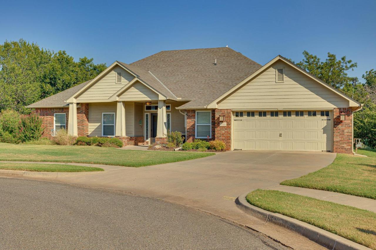 Quaint Noble Home 6 Mi To University Of Oklahoma! Norman Exterior foto